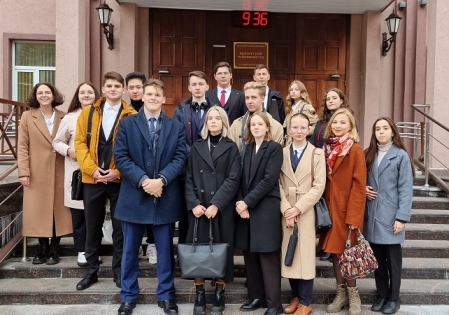 В Выборгском районном суде города Санкт-Петербурга  прошла экскурсия для студентов 1 курса  юридического факультета